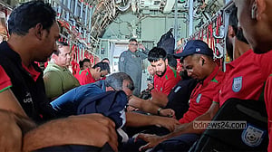 ত্রিভুবন বিমানবন্দর থেকে দেশের পথে জামালরা