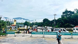 কারফিউ উঠল, স্বাভাবিক জীবনে ফিরছে নেপাল