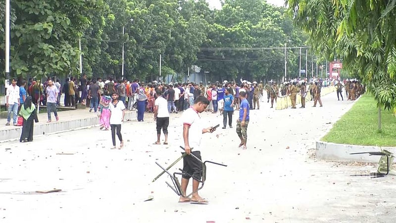 নীলফামারীতে শ্রমিক নিহত: ‘স্বৈরাচারী সরকারের মতোই গুলি চালানো হচ্ছে’