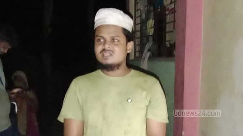 রাজবাড়ীতে ‘নুরাল পাগলা’র দরবারে চুরির ঘটনায় যুবক গ্রেপ্তার