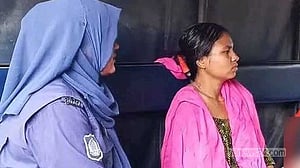 রংপুরে ৫ মাসের সন্তানকে গলা কেটে হত্যা, মা আটক