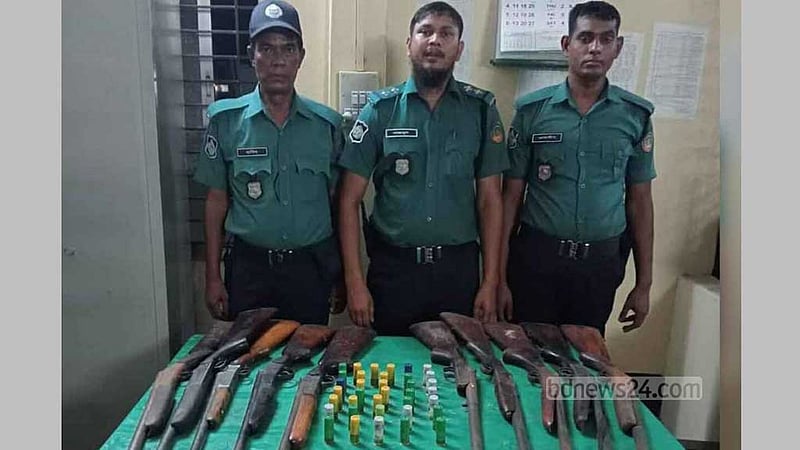 রংপুরে পরিত্যক্ত বস্তায় ছিল ১০টি বন্দুক, ৩৬ গুলি