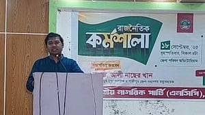 আওয়ামী লীগকে পুনর্বাসনের চেষ্টা হলে ‘গণশত্রু বিবেচনা করা হবে’: এনসিপির তুষার