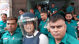 শ্রমিক হত্যা: ব্যারিস্টার সুমন, আনিসুলসহ গ্রেপ্তার ৭