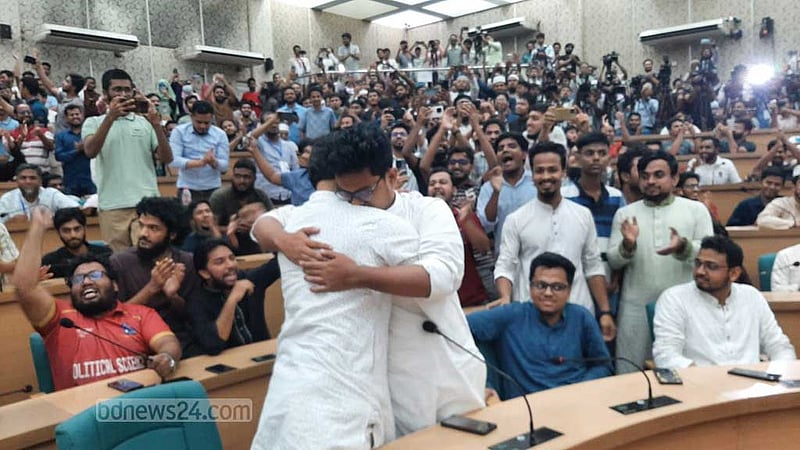 বিশাল জয়ে ডাকসুতে শিবিরের সাদিক, ফরহাদ, মহিউদ্দীন