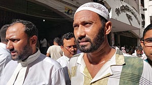 সোহাগ পরিবহনে হামলা: বিল্লালসহ ২ জনকে কারাফটকে জিজ্ঞাসাবাদের নির্দেশ
