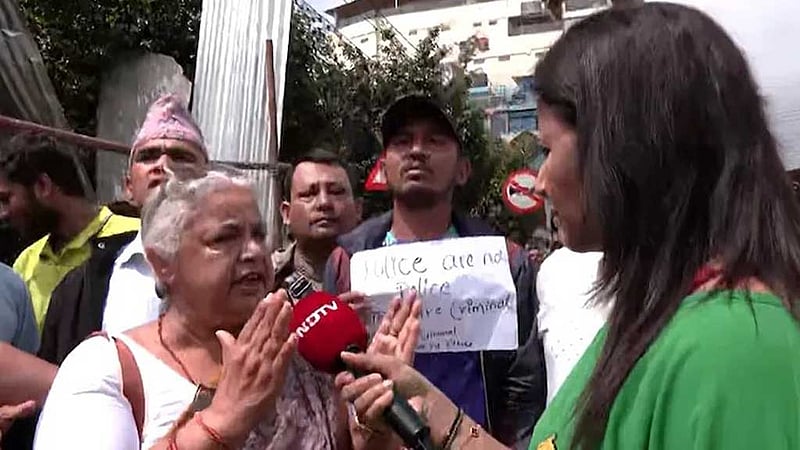 নেপালে অন্তর্বর্তী প্রধানমন্ত্রী হওয়ার দৌড়ে এগিয়ে সাবেক প্রধান বিচারপতি সুশীলা কার্কি