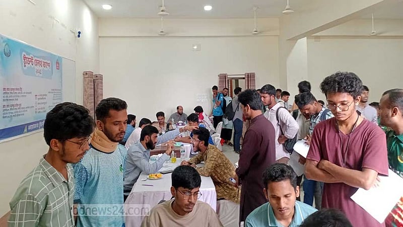শাবির বিনামূল্যের স্বাস্থ্য ক্যাম্পে প্রথম দিনে সেবা নিলেন ৪৩০ শিক্ষার্থী