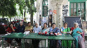 ডাকসু: ‘গণধর্ষণের’ হুমকিদাতার শাস্তি চাইল শিক্ষক নেটওয়ার্ক
