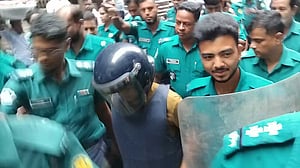 বুয়েট ছাত্রী সনি হত্যার সাজা খাটা টগর রিমান্ড শেষে কারাগারে