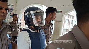 আমি শেখ হাসিনার বৈষম্যের শিকার, তাকে কেন ক্ষমতায় রাখতে চাইব: আদালতে আফজাল নাছের