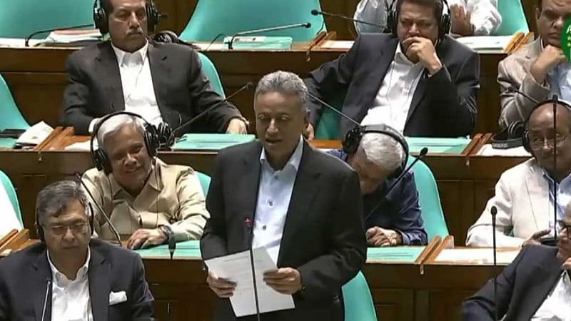 ঋণখেলাপি কোম্পানি বন্ধ নয়, দুর্নীতিতে জড়িত মালিকের বিচার হবে: অর্থমন্ত্রী