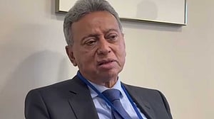 আর্থিক খাতের রাজনীতিকীকরণে ব্যাংকগুলো ‘খালি হয়ে গেছে’: অর্থমন্ত্রী