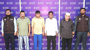 অবসরপ্রাপ্ত অতিরিক্ত সচিবের ‘৫৪ লাখ টাকা আত্মসাৎ’, গ্রেপ্তার ৪