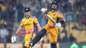 আরেকটি সেঞ্চুরিতে বাবরের রেকর্ড