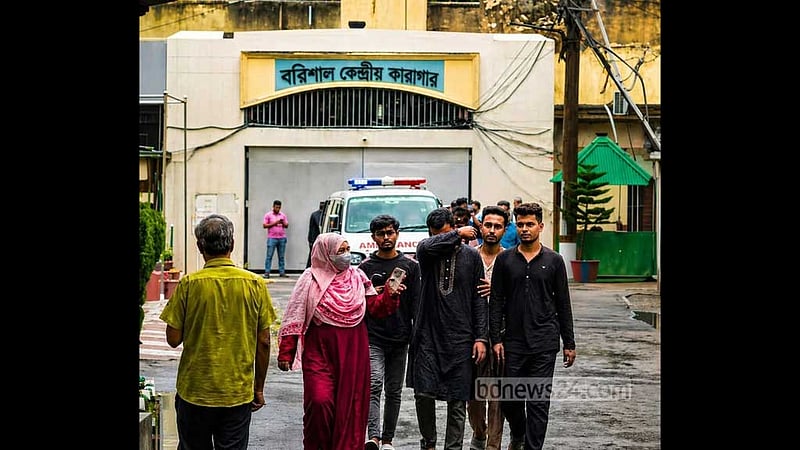 প্যারোল মেলেনি, কারাফটকে বাবাকে শেষ দেখা দেখলেন ছাত্রলীগ নেতা
