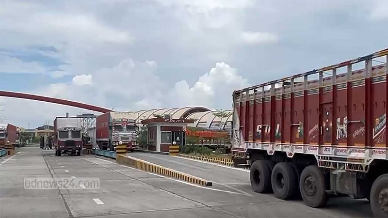 পশ্চিমবঙ্গের বিধানসভা নির্বাচন: ৩ দিন পর বেনাপোল বন্দরে আমদানি-রপ্তানি শুরু