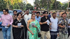 উপনির্বাচন: বগুড়ায় বিএনপি প্রার্থীর পক্ষে প্রচারে ইথুন বাবু