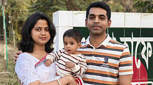 স্বামীর সঙ্গে কী ঘটেছে, একটাই জিজ্ঞাসা ঊর্মির