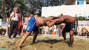 লালদিঘী মাঠে ‘বলী খেলা’ শুরু
