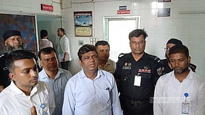 অস্ত্রোপচার পর জটিলতায় ২ নারীর মৃত্যু, চুয়াডাঙ্গায় ক্লিনিক বন্ধ ঘোষণা