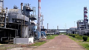 ইস্টার্ন রিফাইনারি বন্ধ হলে কী প্রভাব পড়বে?