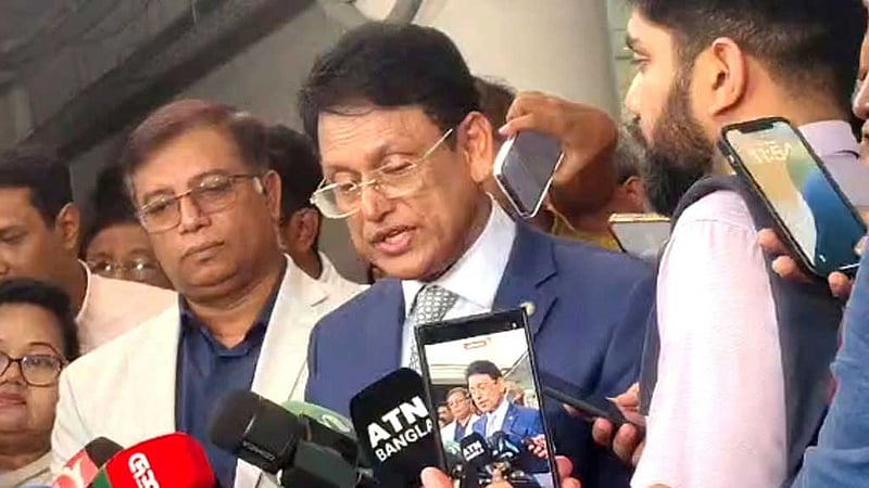 প্রশ্নফাঁসের ‘গুজবে’ কান না দেওয়ার অনুরোধ শিক্ষামন্ত্রীর