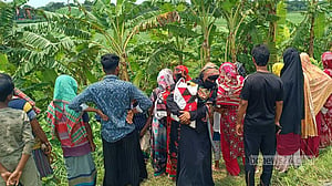 ফরিদপুরে কলা বাগানে শিশুর অর্ধগলিত লাশ, মুখ বাঁধা ছিল সালোয়ারে