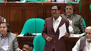 ‘শহীদ পরিবারের লোক জামায়াত করতেই পারে না’: ফজলুরের বক্তব্যে উত্তপ্ত সংসদ