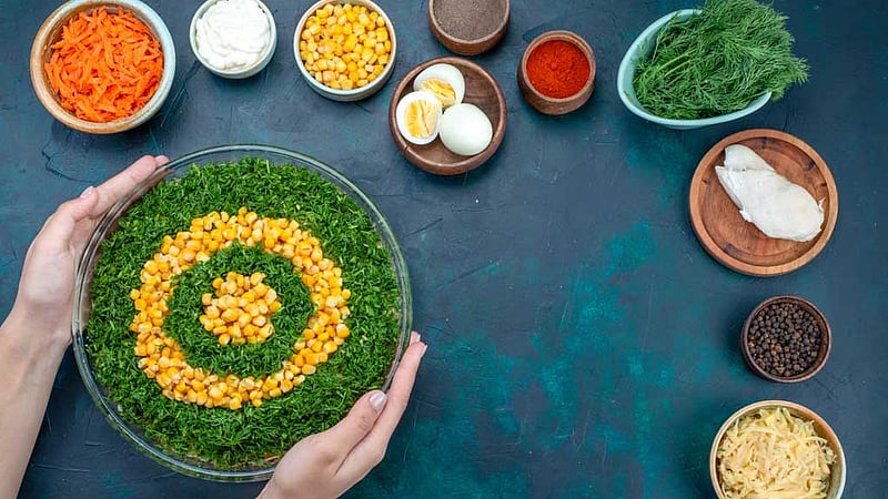 স্বাস্থ্য ঠিক রাখতে যে খাবারগুলো খাওয়া উচিত
