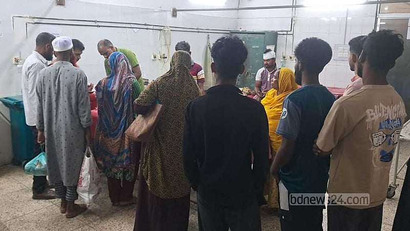 গোপালগঞ্জে বাড়ির সীমানা প্রাচীর নিয়ে সংঘর্ষে আহত ১০