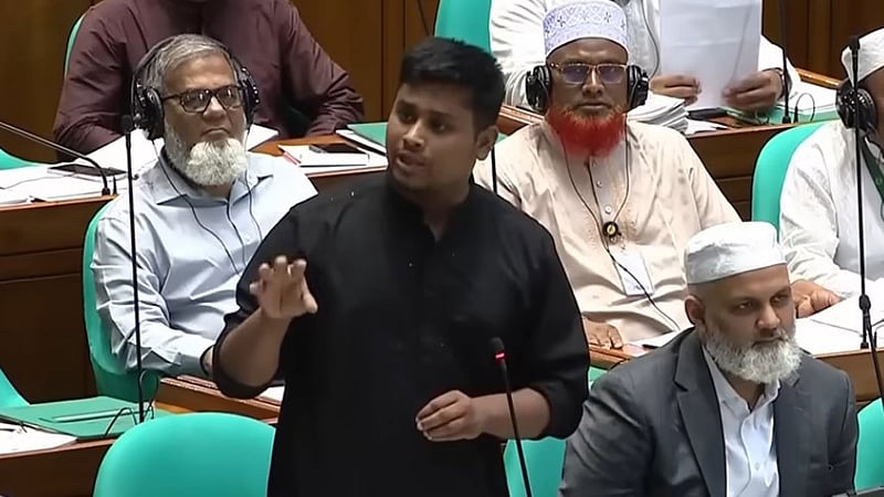 ট্যাক্সমুক্ত না, এমপিদের ব্যবহারের জন্য সরকারি গাড়ির প্রস্তাব ছিল: হাসনাত আবদুল্লাহ