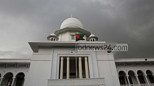 অব্যাহতি পাওয়া সহকারী অ্যাটর্নি জেনারেলের বিরুদ্ধে ৩ কোটি টাকা আত্মসাতের অভিযোগ