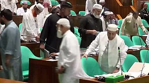 সংসদে বিরোধী দলের ‘ওয়াকআউটের যৌক্তিকতা দেখেন না’ স্বরাষ্ট্রমন্ত্রী