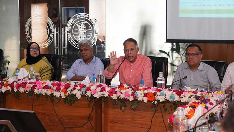 ৬টায় দোকান বন্ধ: কোরবানি ঈদের আগে সমন্বয়ের কথা বললেন জ্বালানিমন্ত্রী