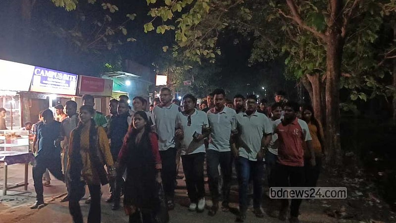 চট্টগ্রাম সিটি কলেজে ‘হামলার’ প্রতিবাদে জাবি ছাত্রদলের বিক্ষোভ