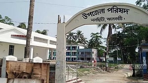 নলছিটিতে দুই মাস ধরে ইউএনও নেই, সেবায় ভোগান্তি