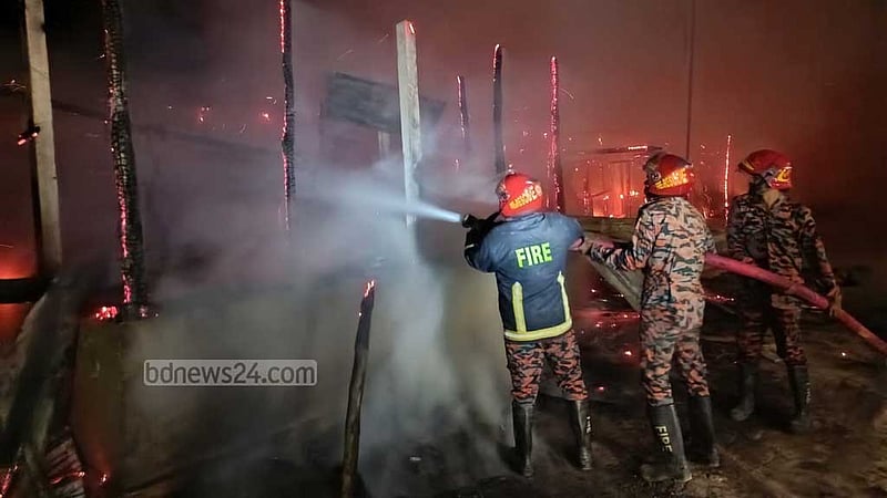 খাগড়াছড়িতে রাতের আঁধারে স্কুলে ভয়াবহ আগুন, সব পুড়ে ছাই