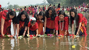 নদীতে ফুল ভাসিয়ে বিজু উৎসব শুরু, পাহাড়ে মঙ্গল ও শান্তি কামনা