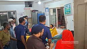 লক্ষ্মীপুরে ‘ছেলেকে কুপিয়ে’ ছাদ থেকে লাফ, সাবেক কনস্টেবলের মৃত্যু