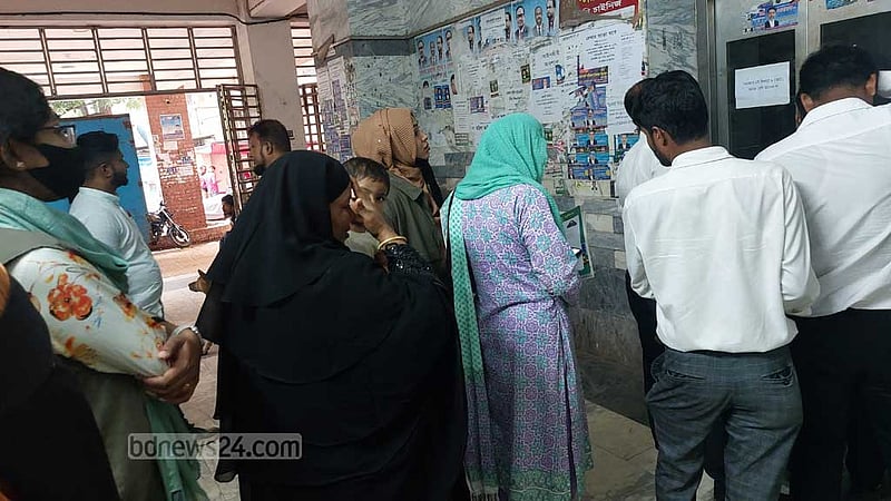 জামিন মেলেনি তিন সন্তানসহ কারাগারে যাওয়া সেই মায়ের