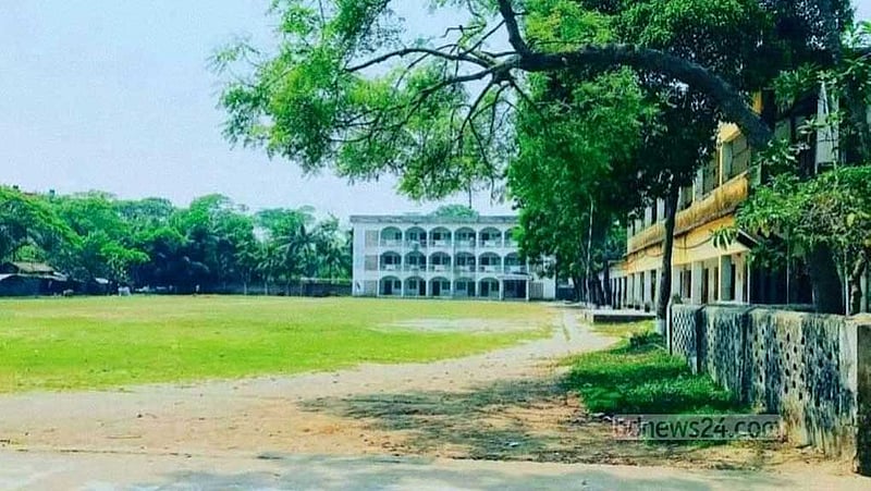 দায়িত্বে অবহেলা: কালকিনি এসএসসি পরীক্ষা কেন্দ্রের ৪ শিক্ষককে অব্যাহতি