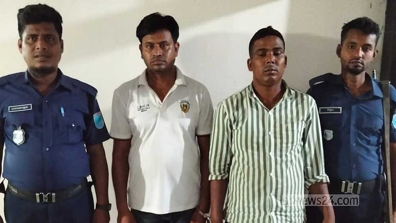 মানিকগঞ্জে পুলিশকে বাধা দেওয়ায় ইউপি সদস্যসহ গ্রেপ্তার ২