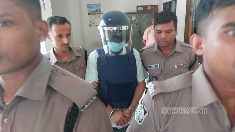 তারেক রহমানের ‘কোমর ভেঙে’ দেওয়ার অভিযোগ রাষ্ট্রপক্ষের, অস্বীকার মাসুদ উদ্দিনের