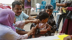 ডিএনসিসির টিকাদান কর্মসূচিতে যোগ দিচ্ছে রেড ক্রিসেন্ট