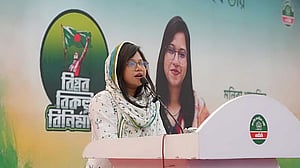 নারী আসনে প্রার্থিতা বাতিল: মনিরা শারমিনের রিটের আদেশ বুধবার