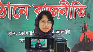 এনসিপি নেত্রী মনিরা শারমিনের মনোনয়নপত্র বাতিল কেন অবৈধ নয়: হাই কোর্ট