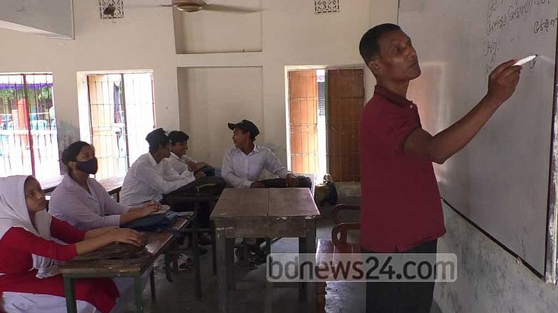 আলোচিত বিজ্ঞান শিক্ষক হৃদয় মণ্ডল মারা গেছেন