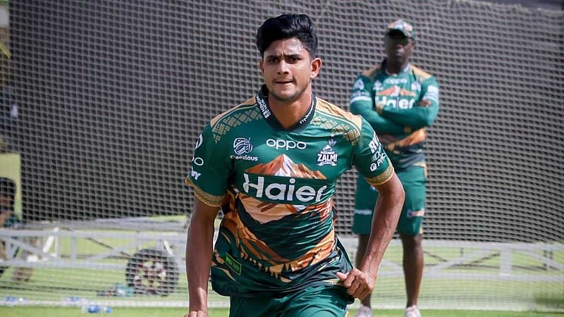 পিএসএল ফাইনালে পেশাওয়ার জালমির হয়ে খেলবেন নাহিদ