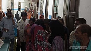 নড়াইলে ট্রেনে কাটা পড়ে অজ্ঞাত নারী ও শিশু নিহত
